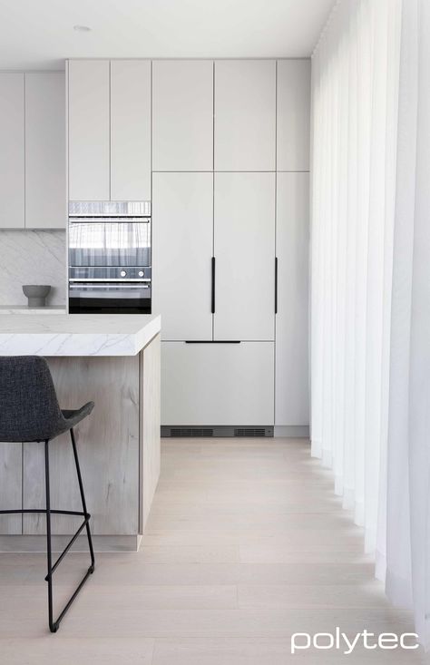 Thermolaminated Doors & Panesl in Manchester. Oyster Grey Kitchen, Zephyr And Stone, Matt Kitchen, Villa Style, Design Villa, Beach House Kitchens, Flooring Projects, Scandi Design, Kitchen Inspiration Design