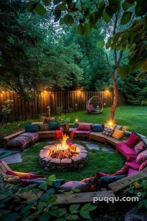 Boho Fire Pit, Firepits Backyard Diy, Firepits Backyard Ideas, Backyard Theater, Backyard Fire Pits, Outdoor Meditation, Outdoor Fire Pit Area, Bonfire Pits, Backyard Fire Pit