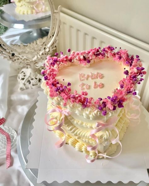 Making bride to be cakes is so exciting 🥰 DM to order yours ✨ Engagement cake | cake inspo | vintage cakes Bride Shower Cake, Bride To Be Cakes Ideas, Married Cake, Bride To Be Cake, Aesthetic Cake, Brides Cake, Vintage Cakes, Cute Celebrity Couples, Cake Name