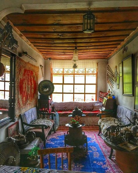 Turkish village house interior Turkish Interior Design, Turkish Village, Istanbul Photography, Village House Design, Village Life, Village Houses, World Cultures, Apartment Interior Design, Apartment Interior