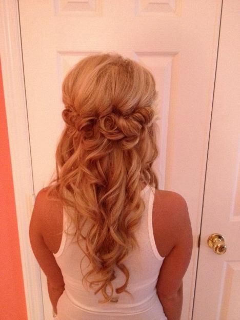 Half up half down idea for me. Although the top is too teased. Prom Styles, Fancy Hairstyles, Wedding Hairstyles For Long Hair, Formal Hairstyles, Hair Long, Wedding Hair And Makeup, Homecoming Hairstyles, Love Hair, Hair Dos