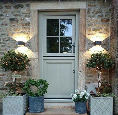 How to Light a Welcoming Hallway with Lighting Designer Expert Claire Pendarves - Soho Blog - Soho Lighting Grey Front Doors, Stone Porches, Cottage Outdoor, Front Door Paint Colors, نباتات منزلية, Entrance Ideas, Modern Country Style, Door Paint Colors, Painted Front Doors