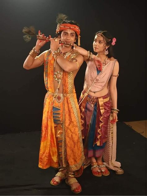 Sumedh Mallika, Cutest Picture Ever, Bharatanatyam Poses, God Krishna, Friendship Pictures, Feather Drawing, Krishna Avatar, Ganesh Lord, Krishna Hindu