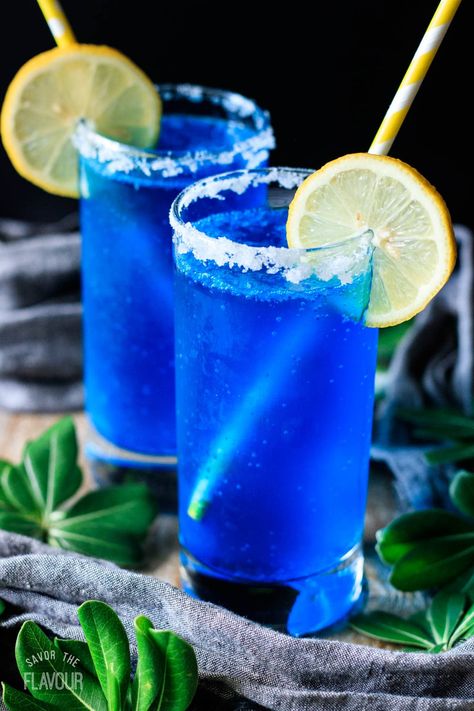 Blue Colored Drinks, Mocktail Drinks, Lemon Uses, Lemon-lime Soda, Blue Drinks, Fancy Drinks, Pretty Drinks, Mocktail Recipe, Slushies