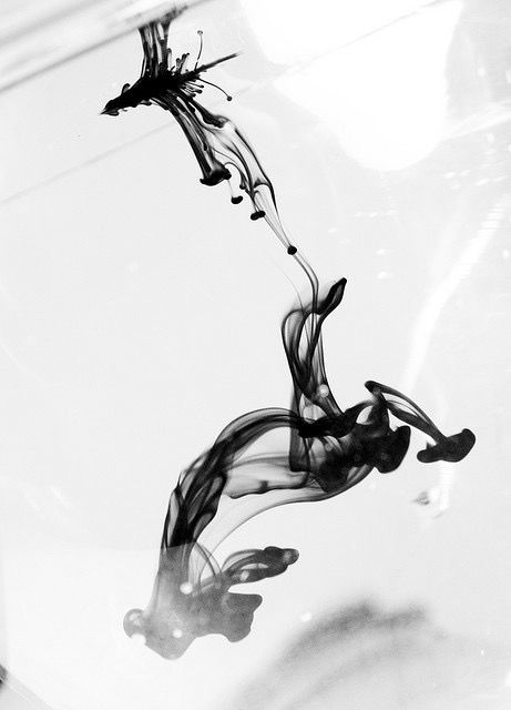 Ink Aesthetic, Ink Water, Cocktail Photography, Art Major, Ink In Water, Water Photography, Applied Arts, Black N White Images, Mural Painting