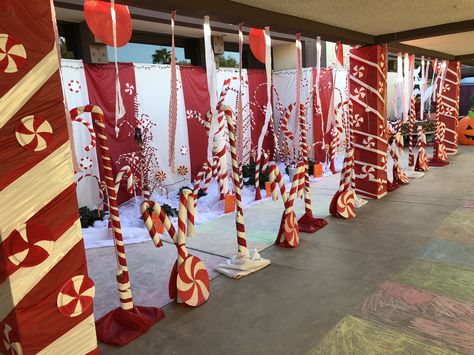 Santas Candy Shop, Peppermint Forest Candyland, Peppermint Forest Decorations, Santas Workshop Theme Decorations, Candyland Halloween, Santas Grotto, Peppermint Forest, Office Decoration Ideas, Cubicle Ideas