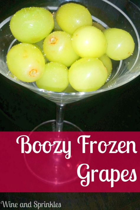 Alcoholic Grapes, Grapes Soaked In Alcohol, Boozy Grapes Recipe, Alcohol Soaked Grapes, Alcohol Infused Candy Grapes, Vodka Grapes Frozen, Boozy Frozen Grapes, Alcohol Infused Fruit, Alcohol Soaked Fruit