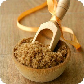 brown sugar Soften Brown Sugar, Easy Sugar Scrub, Make Brown Sugar, Brown Sugar Scrub, Celebrity Beauty Secrets, Diy Kosmetik, Sugar Scrub Recipe, Scrub Recipe, Sugar Body Scrub