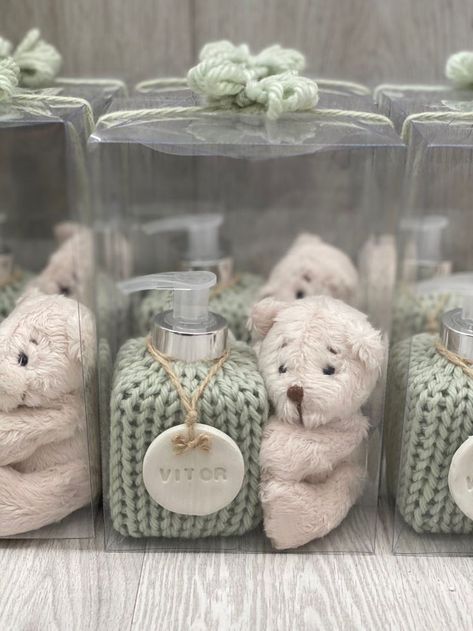 Baby Giveaways Ideas, Recuerdos Baby Shower Originales, Godmother Gifts Baptisms, Baby Giveaways, Recuerdos Primera Comunion Ideas, Baby Shower Party Gifts, Whimsical Baby Shower, Baby Souvenir, Baby Boy Decorations