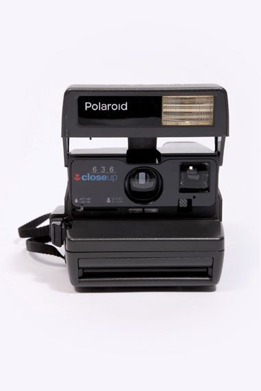 POLAROID Black Polaroid Camera, Polaroid Camera Vintage, Black Polaroid, Polaroid Collection, Vintage Polaroid Camera, Polaroid Originals, Polaroid 600, Gift Ideas Birthday, Instant Photography