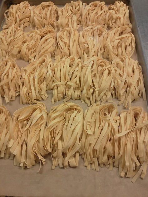 Drying Egg Noodles, Drying Pasta For Storage, Drying Fresh Pasta, How To Dry Pasta For Storage, How To Dry Fresh Pasta, Pasta Packaging Ideas, How To Dry And Store Homemade Pasta, Homemade Pasta Storage, How To Dry Pasta