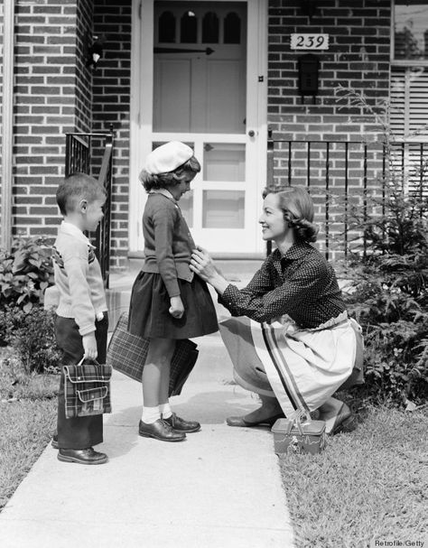 Off To School, Vintage Housewife, School Poster, Vintage Family, School Posters, Vintage Life, Senior Dog, Vintage Pictures, Vintage Photographs