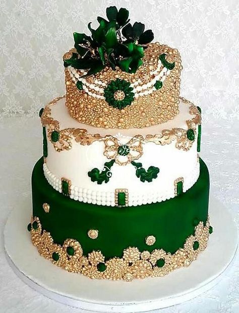 Emerald Green Cakes, Wedding Cake Emerald Green, Emerald Green Quinceanera Theme, Emerald Green Quinceanera, Green Quinceanera Theme, Wedding Cake Favors, Quince Cakes, Quince Cake, Green Quinceanera