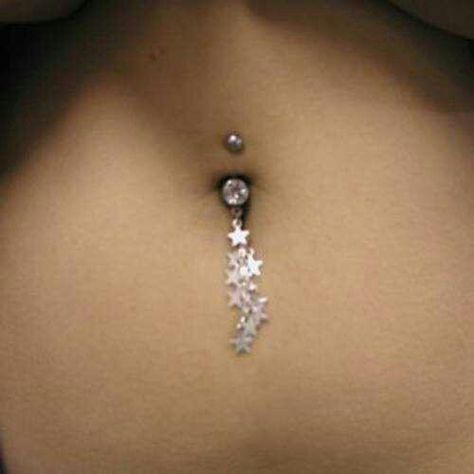 . Belly Button Piercing 2000s, Aesthetic Naval Piercing, Coquette Belly Button Piercing, Coquette Belly Piercing, Bellybuttonpiercing Y2k, Cute Belly Rings, Bellybutton Piercings, Belly Piercing Ring, Belly Button Piercing Jewelry