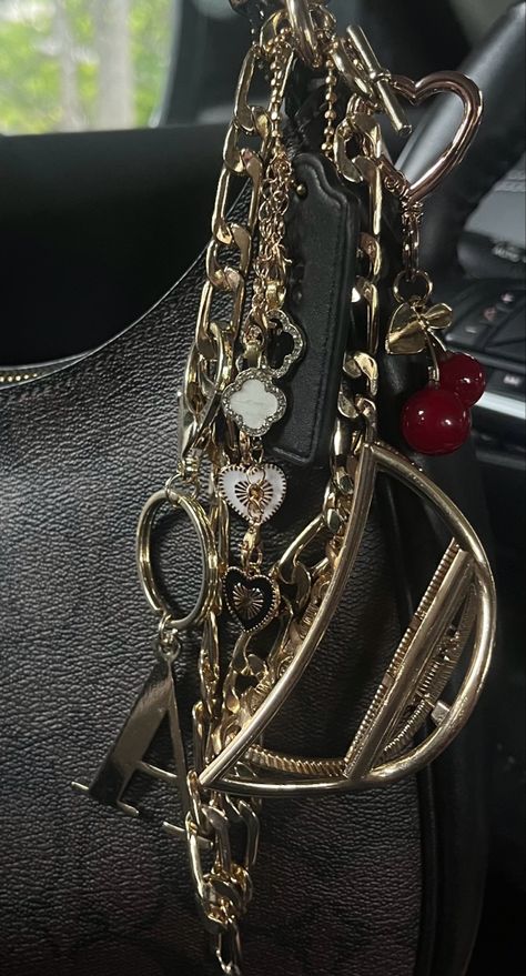 purse gold chain charm decor bag handbag personalization cute jewelry Purse Accessories Aesthetic, Handbag Charms Aesthetic, Coach Bags With Charms, Purse Charms Aesthetic, Purse Accessories Ideas, Diy Purse Charms, Bag Accessories Aesthetic, Bag Charms Aesthetic, Aesthetic Purses