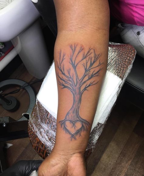 Tree Tattoo Black Women, Posing Tree Tattoo, Medium Tattoos For Women Unique, Poison Tree Tat, Poison Tree Tattoo Design, Side Thigh Tattoos Women Black Woman, Natural Tattoo Ideas, Hand Tattoos Female, Poisonous Flowers Tattoo