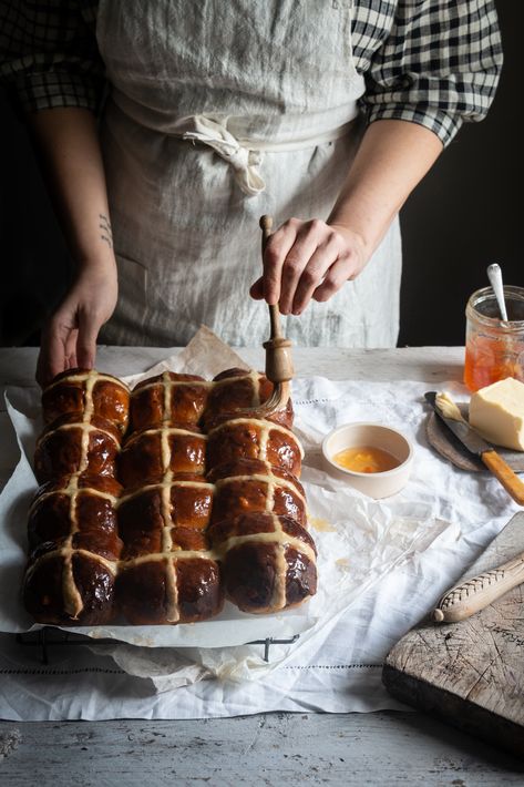 Brunch Photography, Fruit Fast, Hot Cross Buns Recipe, Hot Cross Bun, Toast In The Oven, Candied Ginger, Hot Cross Buns, Cross Buns, Bun Recipe