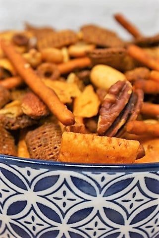 Spicy Chex Mix - Grace Like Rain Blog Crispix Snack Mix, Chex Mix Recipes Spicy, Spicy Chex Mix, Stovetop Appetizers, Chex Party Mix Recipe, Spicy Crackers, Chex Recipes, Fall Snack Mixes, Party Mix Recipe