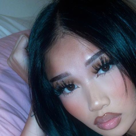 ☆ KATIE DINH ☆ on Instagram: "digital cameras are cool" Katie Dinh, Instagram Baddies, Women Crush, Face Beat, Beat Face, Beauty Stuff, November 11, Perfect Life, Digital Cameras