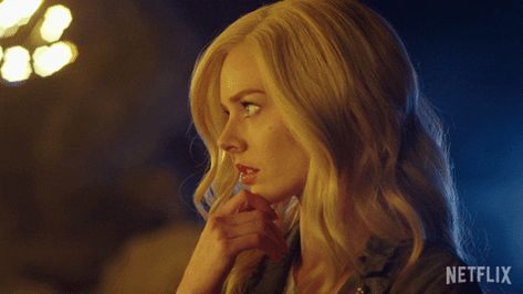 Samara Weaving Gif, Samara Weaving, Picnic At Hanging Rock, The Babysitter, Freddy Carter, Andrew Garfield, Aesthetic Gif, Samara, Bad Girl