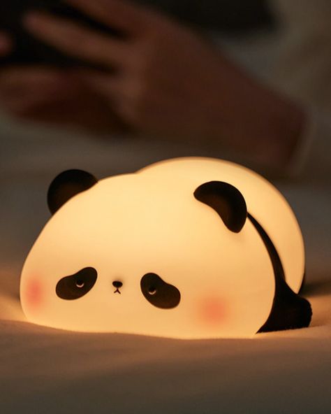 This silicone panda nightlight is soft, food-grade silicone material that provides a comfortable light and can be kneaded to reduce stress. Stuff Toys Aesthetic, Aesthetic Lamp, Panda Stuff, Tulip Lamp, Cute Furniture, Soft Food, Voltron Fanart, Cute Stuff, Panda Love