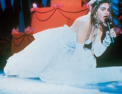 80s Red Carpet, Flirty Wedding Dress, Vma Awards, Madonna Like A Virgin, 80s Madonna, Papa Don't Preach, Desperately Seeking Susan, Mtv Music Television, Madonna Music