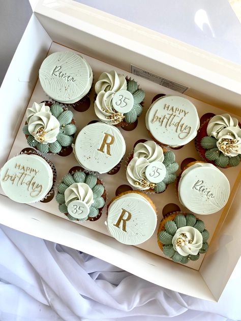 Husband Birthday Cupcakes, 30th Cupcakes Birthday For Her, Cupcake Decorating Ideas For Men, 30th Birthday Cupcakes For Men, Manly Cupcakes, Cupcake Designs For Men, 30th Cupcakes, Birthday Cupcakes Ideas For Men, Beautiful Cupcakes Birthday