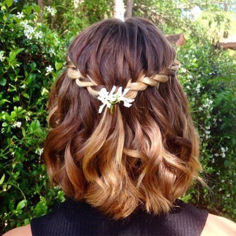 Short Hair Braided Hairstyles, Short Hair Braided, Pretty Short Hair, Cute Prom Hairstyles, Pretty Braids, Quince Hairstyles With Crown, Prom Hairstyles For Short Hair, Hoco Hairstyles, Quince Hairstyles