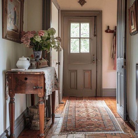 English Entryway, English Countryside Aesthetic, Cozy Entryway, English Countryside Home, Cottage Hallway, Cottage Entryway, Entryway Table Ideas, Countryside Aesthetic, English Cottage Interiors