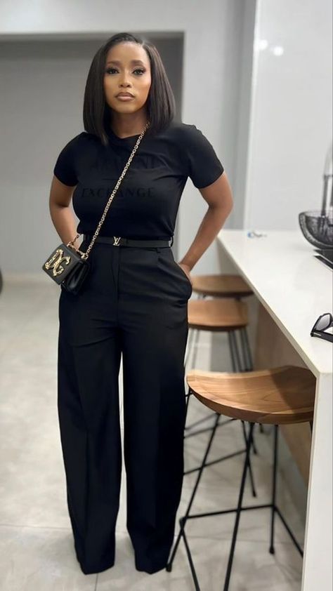 Trousers Outfit For Women Work, All Black Professional Outfits Plus Size, Simple Casual Office Outfit, Black Work Outfit Summer, Upscale Dinner Outfit Black Women, Modest Smart Casual, Work Outfit Spring 2024, Rainy Day Office Outfit Spring, Black Woman Professional Outfits