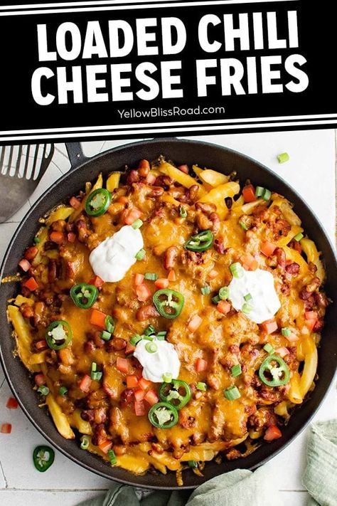 Chili cheese fries are perfect for sharing or for a late night snack. Crispy fries topped with homemade chili, cheese, sour cream and more! Homemade Chili Cheese Fries, Loaded Chili, Chili Pizza, Stovetop Chili, Philly Cheese Steak Sliders, Leftover Chili, Crispy Fries, Chili Cheese Fries, Late Night Snack