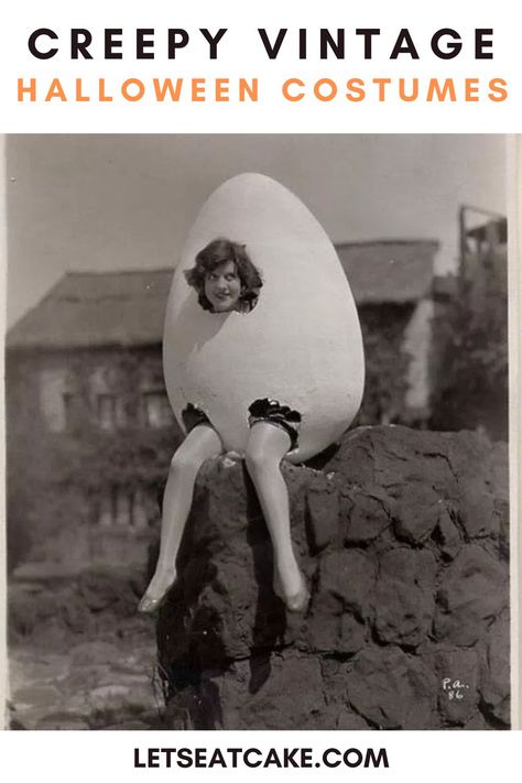 Creepy Vintage Photos, Creepy Halloween Costumes, Image Meme, Vintage Foto's, Weird Photography, Weird Vintage, Creepy Vintage, Creepy Photos, Vintage Halloween Costume