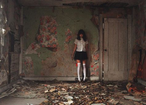 Building Photography, Photography Themes, Pastel Grunge, Halloween Photoshoot, Photoshoot Themes, Poses Reference, Acropolis, Dark Photography, Abandoned Buildings