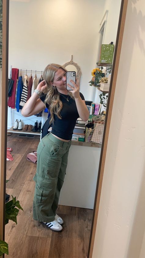 Aesthetic Green Pants Outfit, Green Cargo Outfit Ideas, Light Green Cargo Pants Outfit, Green Pants Aesthetic, Airport Fits Aesthetic, Green Khaki Pants Outfit, How To Style Green Cargo Pants, Green Cargos Outfit, Modest Jeans Outfit