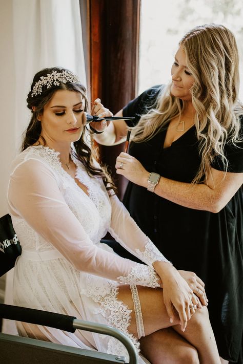 Wedding Makeup Photoshoot, Bridal Makeup Artist Aesthetic, Best Makeup For Wedding, Makeup Ideas For A Wedding, Puberty Function, Makeup Ideas For Wedding, Makeup For Wedding, Bride Preparation, Barbershop Design