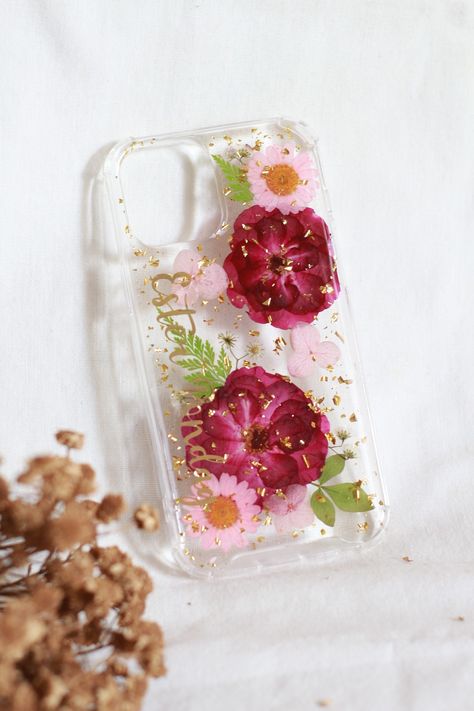 #resinphonecase #roseresincase Resin Flower Phone Case, Resin Phone Case Ideas, Diy Resin Phone Case, Diy Resin Crystals, Resin Phone Case, Resin Crystals, Rose Phone Case, Phone Case Diy Paint, Handmade Phone Case