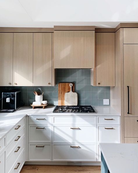 The cascading light in this kitchen vista is beyond dreamy!!⁠ Nyla Free Designs Inc. @nylafreedesigns #nfdirosedale #nfdi #nylafreedesigns White Upper Cabinets Wood Lower, Modern Eclectic Living Room, White Upper Cabinets, Light Wood Kitchens, Eclectic Dining Room, Light Wood Cabinets, Eclectic Dining, Modern Laundry Rooms, Eclectic Kitchen