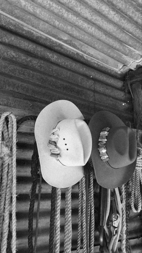 White Western Wallpaper, Punchy Western Wallpaper, Black And White Western Wallpaper, Black Western Wallpaper, Vintage Western Wallpaper Iphone, Vintage Western Wallpaper, Punchy Western Wallpaper Iphone, Western Aesthetic Wallpaper, Western Wallpaper