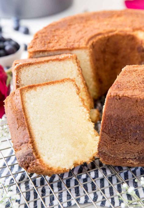 Pioneer Woman Pound Cake, Crunchy Pound Cake Recipe, Butter Pound Cake Recipe Moist Easy, Homemade Cake Flour Recipes, Crusty Pound Cake Recipe, Crisco Pound Cake Recipe, Butter Pound Cake Recipe Moist, Moist Pound Cake Recipes, Crunchy Top Pound Cake Recipe