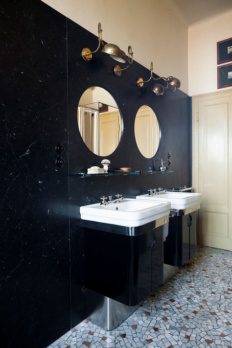 Be-Inspired-by-7-Vintage-Bathroom-Designs-Designed-By-Dimore-Studio-5 Be-Inspired-by-7-Vintage-Bathroom-Designs-Designed-By-Dimore-Studio-5 Be-Inspired-by-7-Vintage-Bathroom-Designs-Designed-By-Dimore-Studio-5 Be-Inspired-by-7-Vintage-Bathroom-Designs-Designed-By-Dimore-Studio-5 French Style Bathroom, Vintage Bathroom Vanities, Green Marble Bathroom, Casa Miami, Shower Alcove, Remodel Fireplace, Dimore Studio, Bathrooms Tiles, Italy Interior