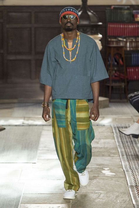 Nicholas Daley Spring-Summer 2020 - London Fashion Week Men's Nicholas Daley, African Street Style, Bohemian Men, Bohemian Style Men, Afro Punk Fashion, London Fashion Week Mens, Spiritual Clothing, Reggae Style, Kaftan Designs