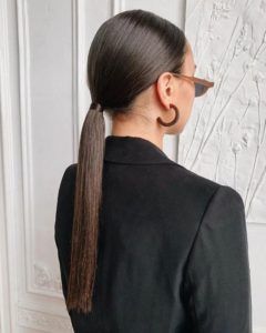 Sleek low pony tail Tied Up Hairstyles, New Hair Trends, Luscious Hair, Hair Guide, Fancy Hairstyles, Ponytail Styles, Outfit Inspiration Fall, Winter Hairstyles, Fish Tail Braid