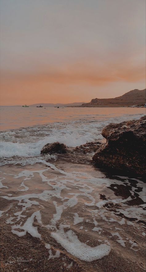 Astatic Photo Aesthetic, Easthetic Wallpers For Iphone, Beige Wallpaper Iphone, Beachy Wallpaper, Mars Wallpaper, Pink Glitter Wallpaper, Blue Aesthetic Dark, Beach Sunset Wallpaper, Ocean Backgrounds