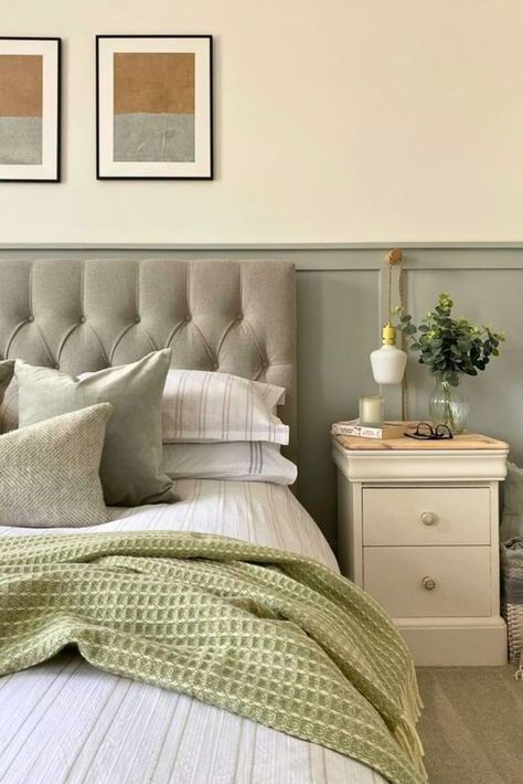 Gray Quilted Headboard Bedroom, Cozy Bedroom Grey Headboard, Bedroom Inspirations Gray Headboard, Grey Fabric Headboard Bedroom, Bedroom Ideas With Grey Headboard, Gray Tufted Headboard Bedroom, Grey Furniture Bedroom Ideas, Bedding For Grey Headboard, Bedroom With Gray Headboard