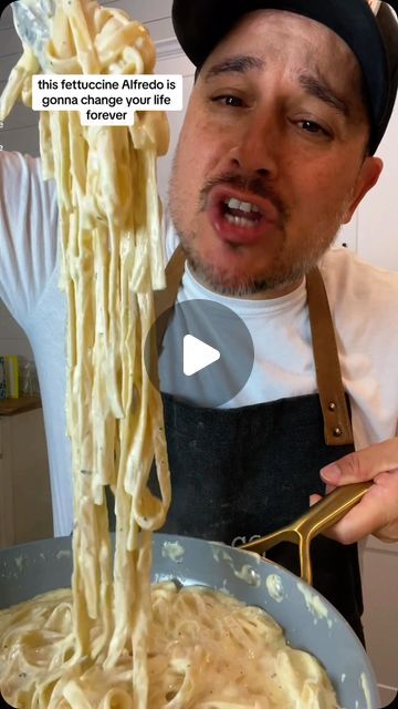 MarcoThePizzaMan on Instagram: "Fettuccine Alfredo is literally the definition of comfort. Amazeballs!!! #fettucinealfredo #fettucine #fettucinealfredopasta #fettucinealfredorecipe #alfredo #alfredosauce #alfredosaucerecipe #pasta" Olive Garden Chicken Fettuccine Alfredo Recipe, Olive Garden Fettuccine Alfredo Recipe, Fettucine Alfredo Recipe, Fetuchini Alfredo, Fettucini Alfredo Recipe, Fettuccine Alfredo Pasta, Alfredo Fettuccine, Fettucini Alfredo, Cajun Chicken Alfredo