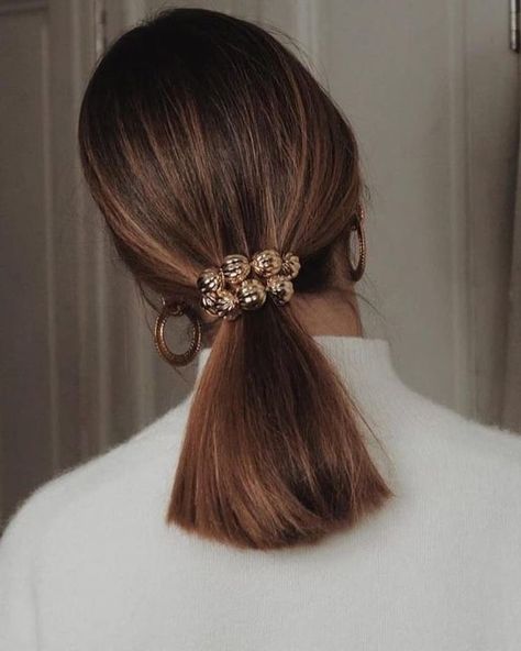 Hair Clips 90s, A Ponytail, Penteado Cabelo Curto, Good Hair Day, Hair Envy, Grunge Hair, Hair Dos, Hair Day, Pretty Hairstyles