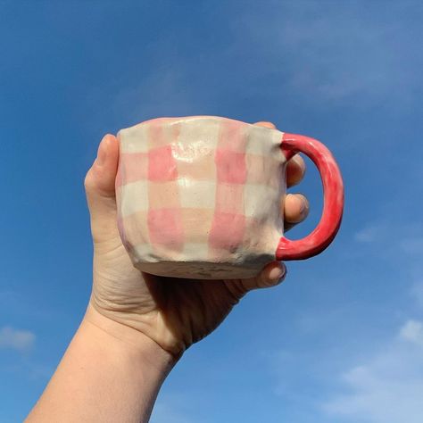 Draw On Mug, Aesthetic Mugs, Big Mug, Handmade Clay Jewelry, Ceramic Design, Pottery Mugs, Cute Mugs, Pottery Painting, Mason Jar Mug