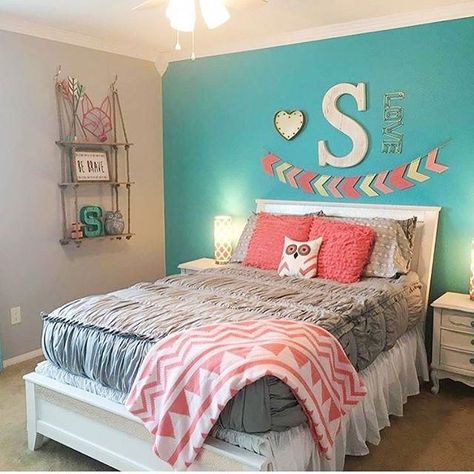 Beautiful Girl Bedroom Ideas 8 Year Old, 12 Yr Old Girl Bedroom Ideas #GirlsBedroomSets: Want to try this idea soon? Girls Bedroom Paint, Colorful Bedroom Decor, Girls Bedroom Colors, Cute Bedroom Ideas, Casa Vintage, Girl Bedroom Designs, Girl Bedroom Decor