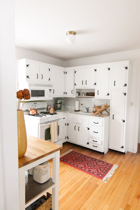 Modernizing a 1950's Kitchen, Retaining The Charm - Front + Main Painting Old Kitchen Cabinets, Old Kitchen Cabinets, Painting Old, Refacing Kitchen Cabinets, New Kitchen Cabinets, Kitchen Cabinets Makeover, Diy Kitchen Cabinets, Built In Cabinets, Old Kitchen