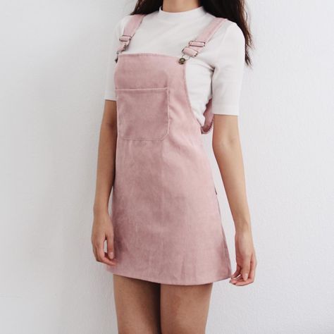 Overalls Women Fashion, Pink Overalls, Model Sheet, Dresses Casual Winter, Indie Outfits, Pinterest Fashion, Overalls Women, Overall Dress, Girly Outfits